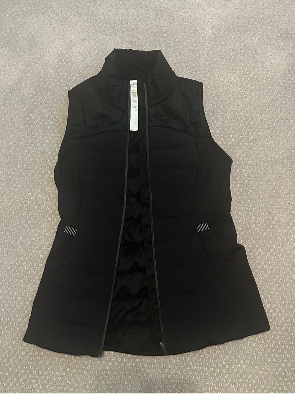lululemon athletica Down for it All Black Quilted Sleek Zip Vest. Size 6